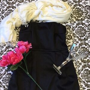 Express Black Strapless Mini Dress ✨ 👗 ✨‎